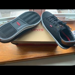 Men’s Levi’s Sneakers